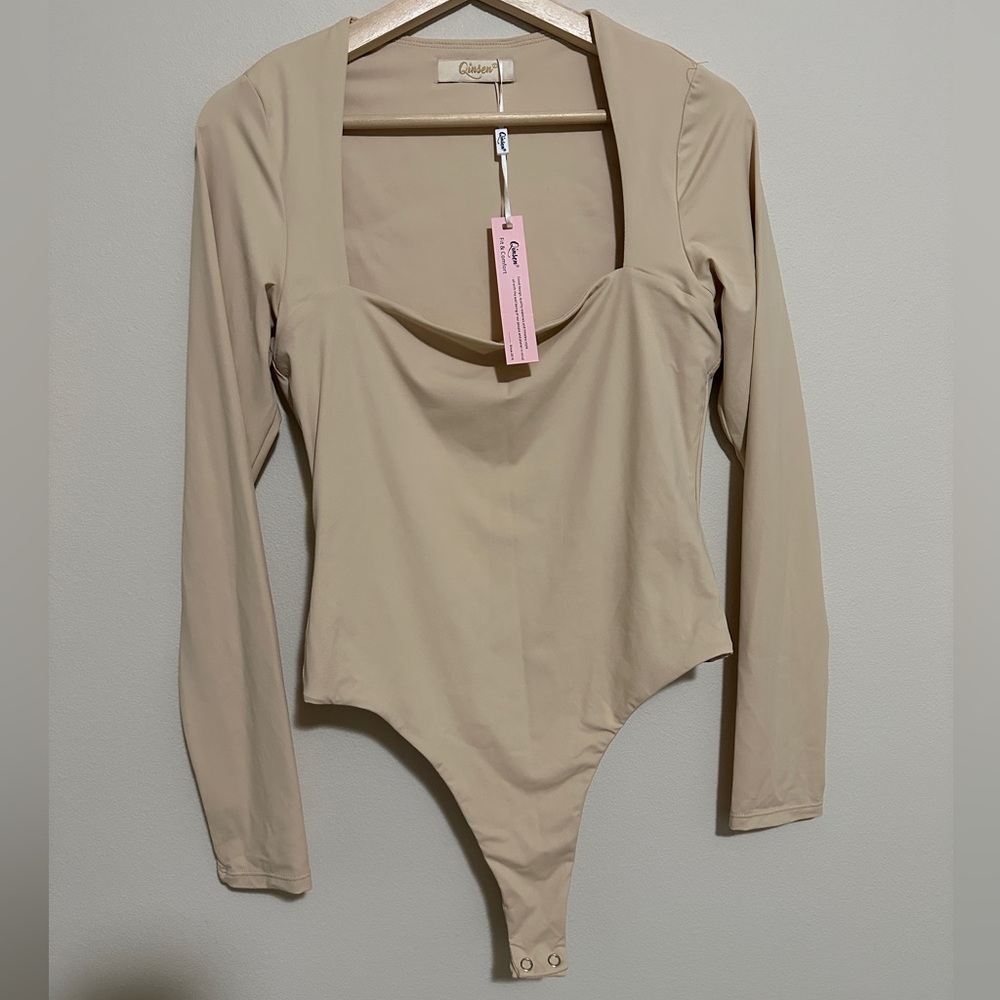 ♻️ NWT: Beige Long Sleeve Bodysuit - Picture 2 of 6